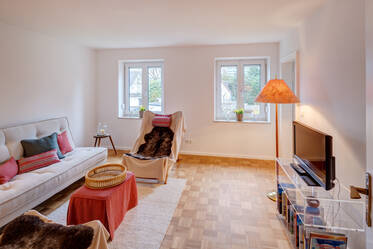 Világos, bútorozott lakás csendes környéken kiadó